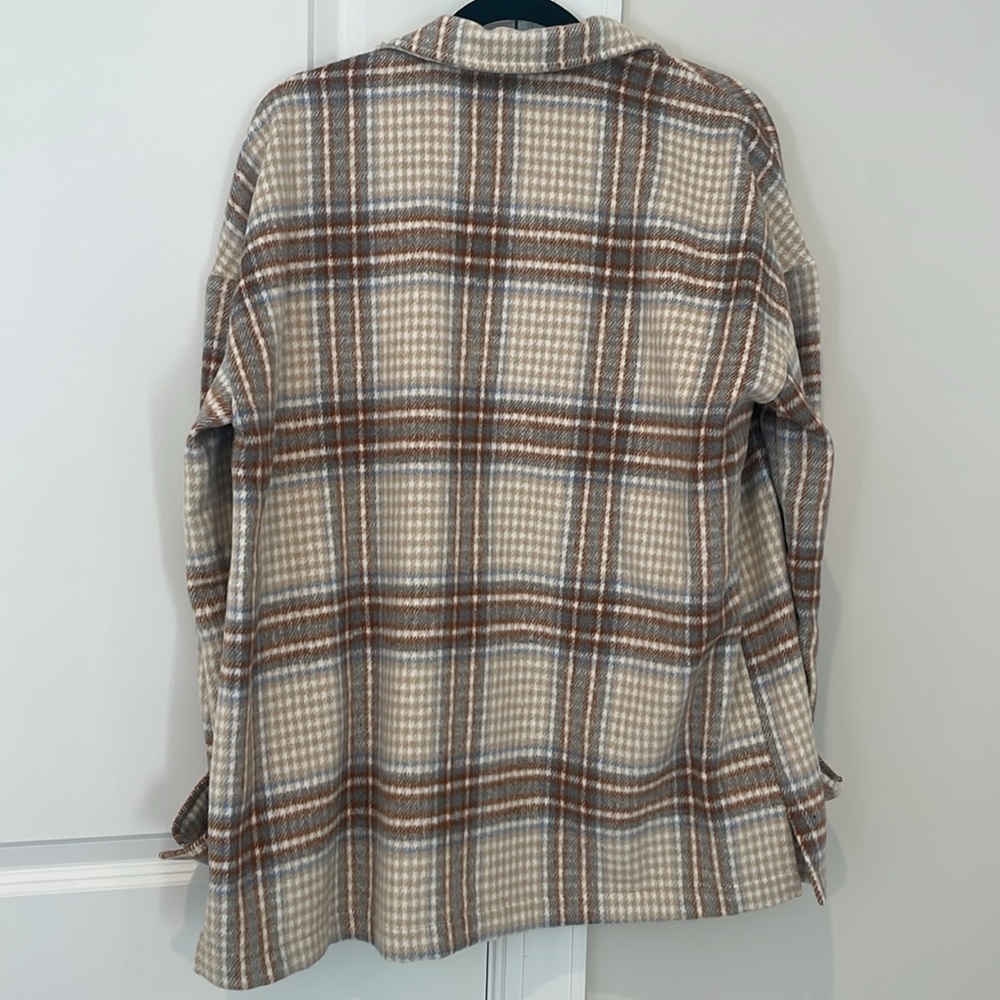 Pink Lily Shacket - Picture 2 of 5